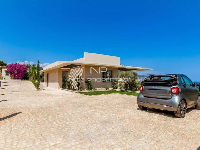 Villa de luxe de 9 pièces en vente Nice, Provence Alpes Côte d'Azur