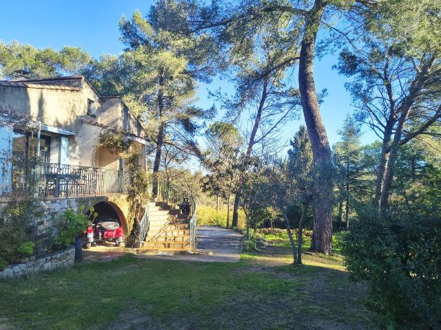 Villa de luxe de 9 pièces en vente Nîmes, France