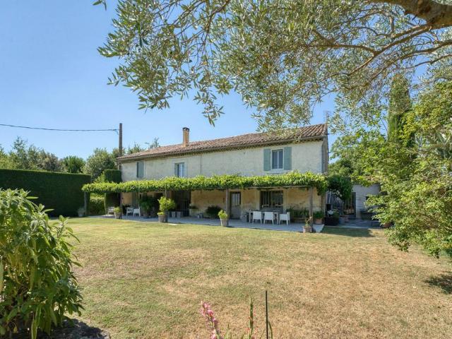 Villa de luxe de 9 pièces en vente Suze la Rousse, Auvergne Rhône Alpes