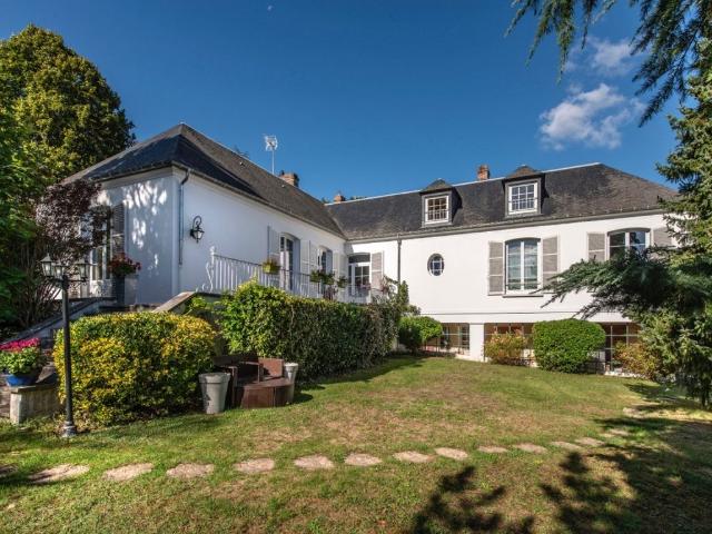 Villa de luxe de 9 pièces en vente Saint Pierre lès Nemours, Île de France
