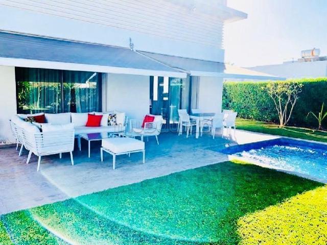 Villa de Luxe isolée à vendre meublée à casadiaa Bousskoura