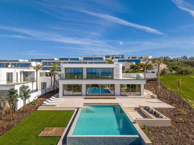 Villa de luxo à beira mar com piscina infinita e 5 suítes Peralta Beach Resort, Lourinhã
