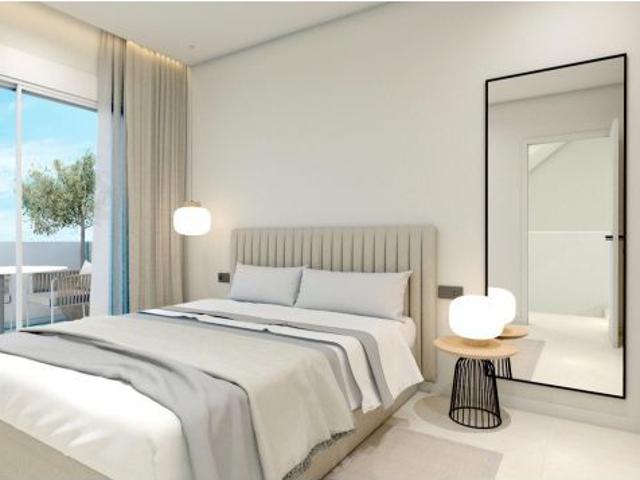 VILLA DE NUEVA CONSTRUCCIÓN CON 3 DORM. EN TORRE DE LA HORADADA