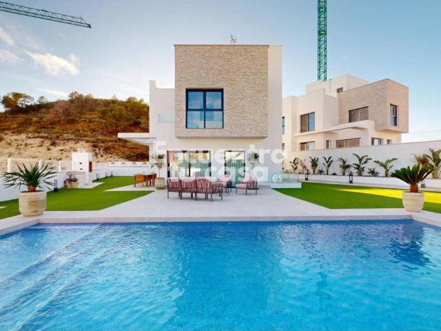 VILLA DE OBRA NUEVA CON PISCINA PRIVADA EN BALCÓN DE FINESTRAT