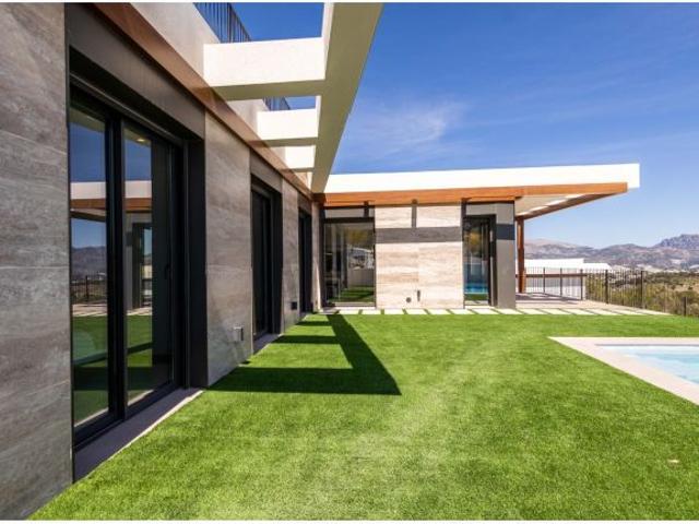 VILLA DE OBRA NUEVA EN POLOP – COSTA BLANCA