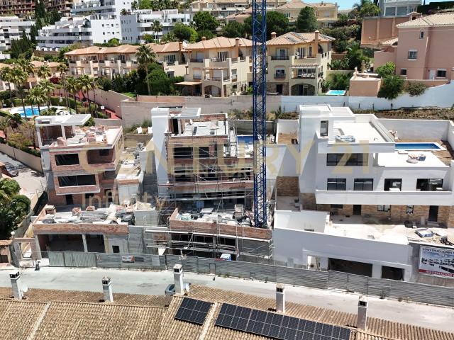 Villa de obra nueva en Riviera del Sol, Mijas Costa, Malaga