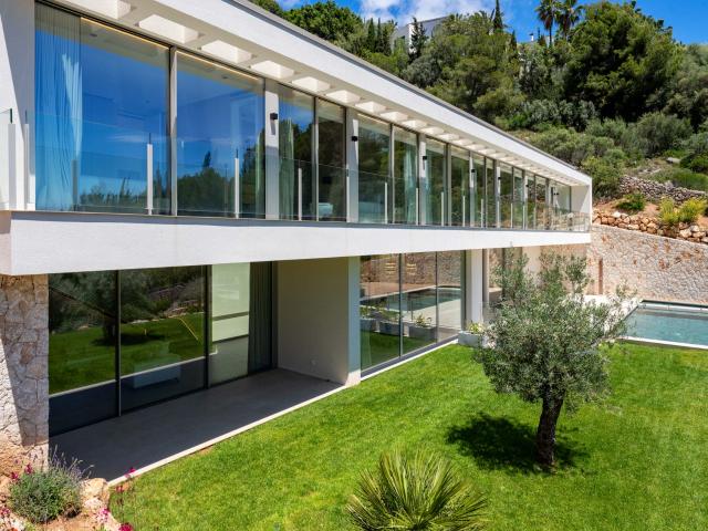 Villa de obra nueva premium en Portals Nous