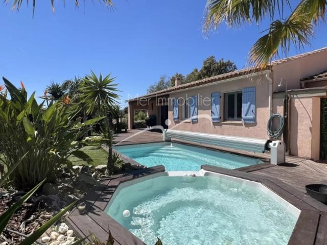 Villa de plain pied au calme avec piscine et terrain de 700 m²