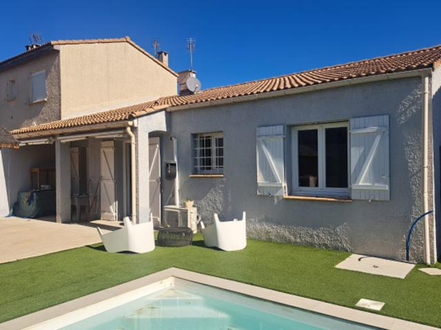 Villa de plain pied au calme, à proximité de toutes les comm