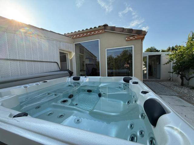 Villa de plain pied avec grand terrain Villeneuve sur Lot 4. 152m² Sainte Livrade sur Lot