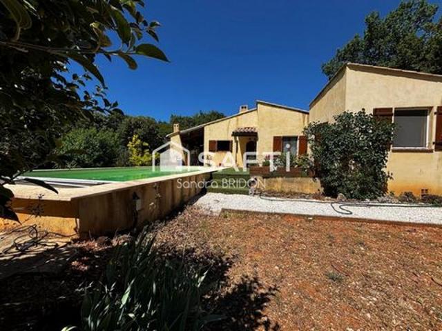 villa de plain pied avec joli jardin