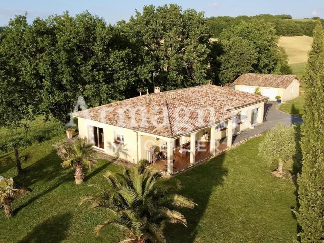 Villa de plain pied avec jardin et double garage 150m² Biran