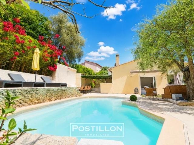 Villa de plain pied avec Piscine