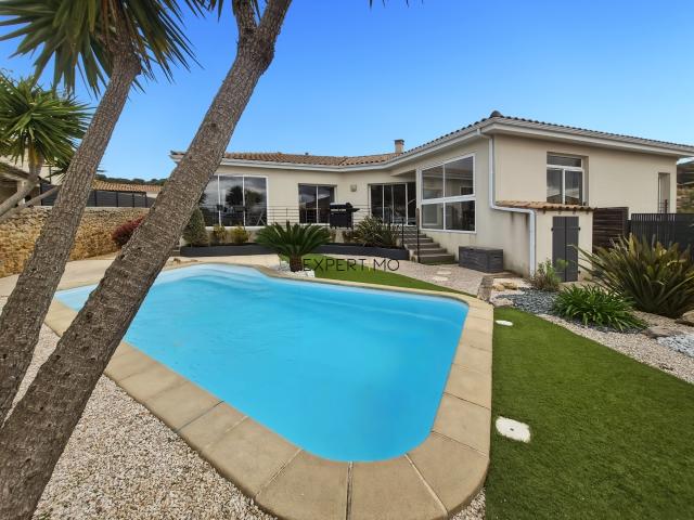 VILLA DE PLAIN PIED AVEC PISCINE