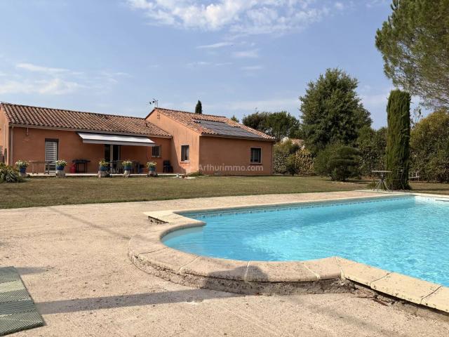 Villa de plain pied avec piscine BRENS