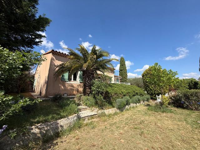 Villa de plain pied avec piscine et vue dégagée Les Granges. 147m² Les Granges Gontardes
