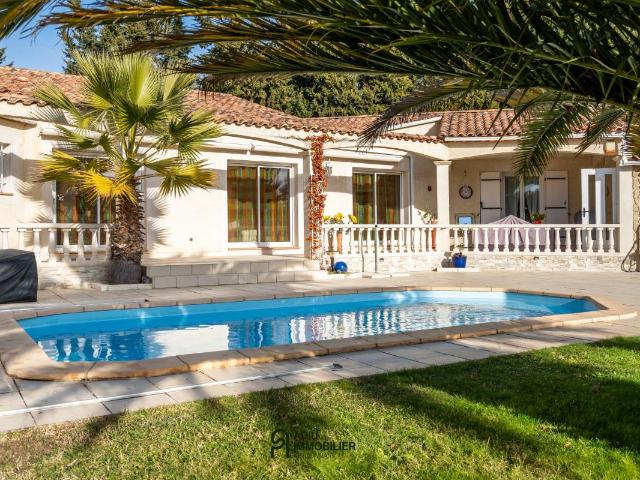 Villa de plain pied avec piscine et garage à 3km d'Uzès