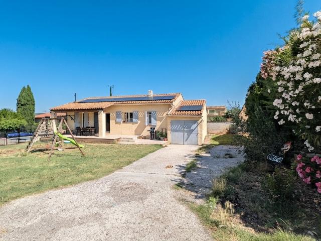 Villa de plain pied avec piscine, quartier Piscine à Pertuis