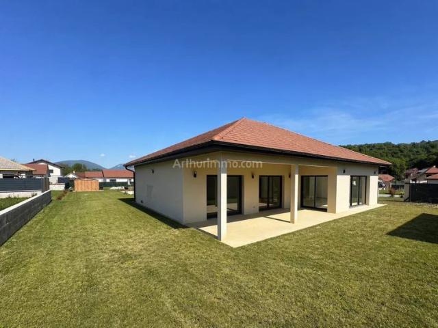 Villa de plain pied clé en main au calme dans un petit lotissement