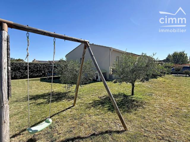 villa de plain pied de type 4 piscinable avec garage