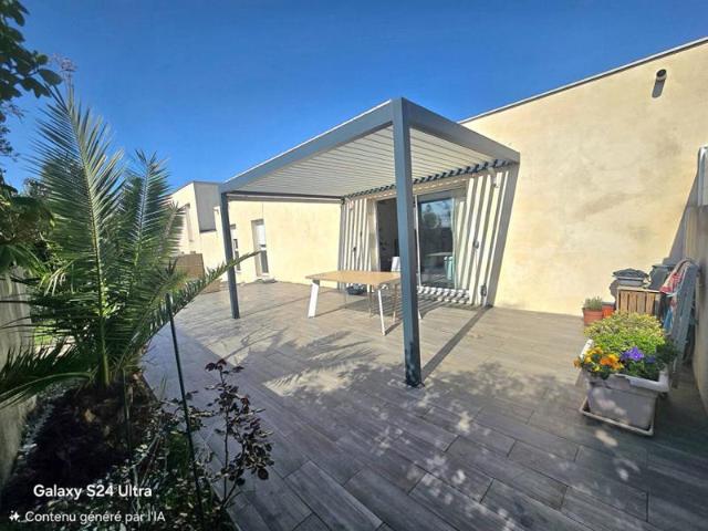 Villa de plain pied T5 de 84 m² + souplex habitable de 84 m²  soit 168 m² sur 234 m² de terrain
