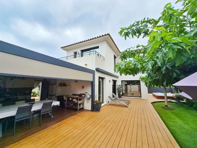 VILLA DE PRESTIGE T4 SANARY Proche commerces et plages à pied