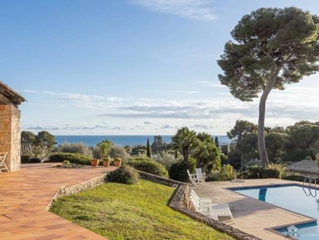 Villa de prestige à vendre sur Antibes