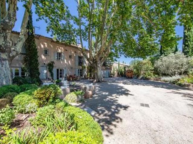 Villa de prestige à vendre sur Paradou