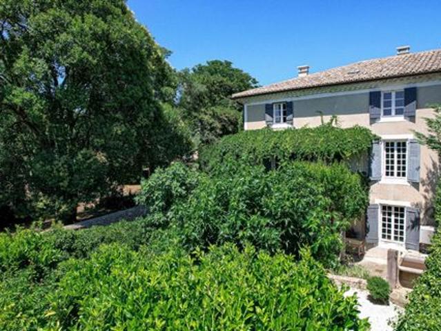 Villa de prestige en vente sur Uzès