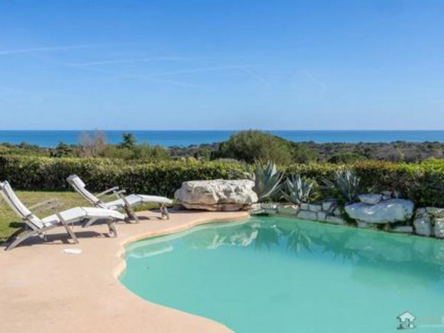 Villa de prestige à vendre sur Villeneuve Loubet