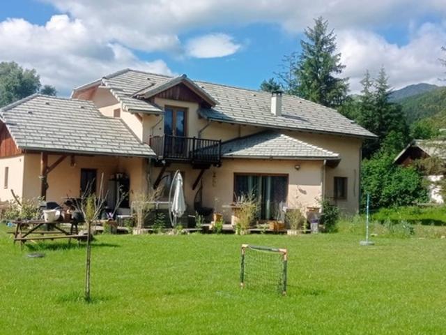 Villa de Prestige à Vendre – 8 pièces Seyne les Alpes, Proximité des Pistes de ski Digne Les Bains !