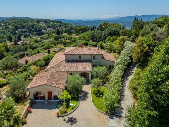 Villa de prestige à vendre sur Châteauneuf Grasse