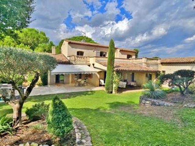 Villa de prestige en vente sur Biot