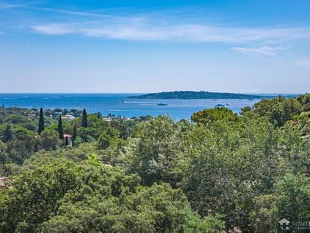 Villa de prestige en vente sur Grimaud
