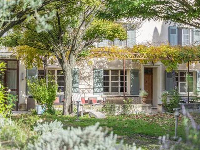 Villa de prestige à vendre sur L'Isle Sur La Sorgue