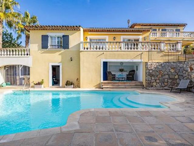 Villa de prestige à vendre sur Mandelieu La Napoule