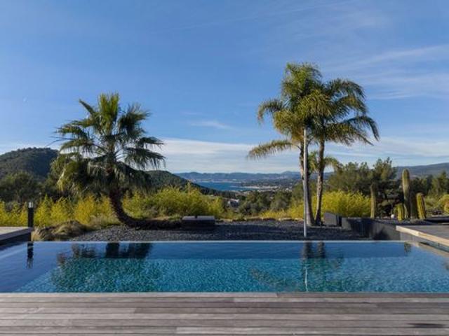 Villa de prestige à vendre sur Saint Cyr Sur Mer