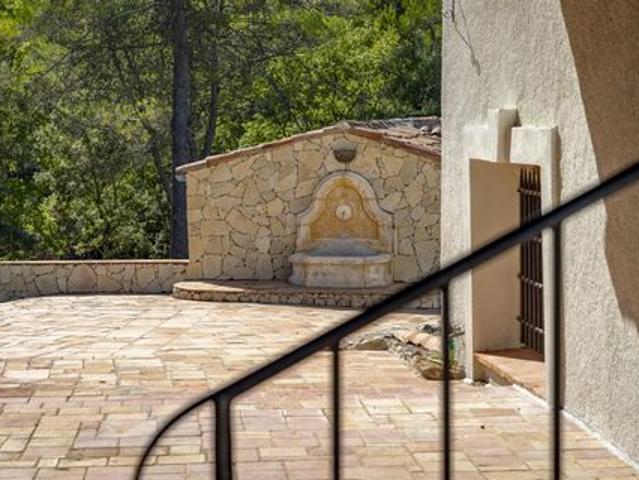 Villa de prestige à vendre sur Taradeau