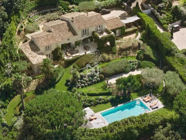 Villa de prestige aux Marres – Vue mer, nature et élégance