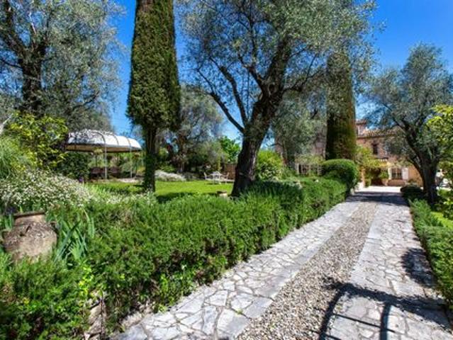 Villa de prestige à vendre sur Grasse