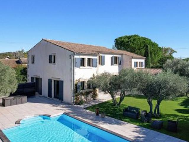 Villa de prestige en vente sur Uzès