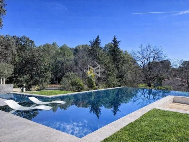 Villa de Prestige – Position dominante et Calme absolu