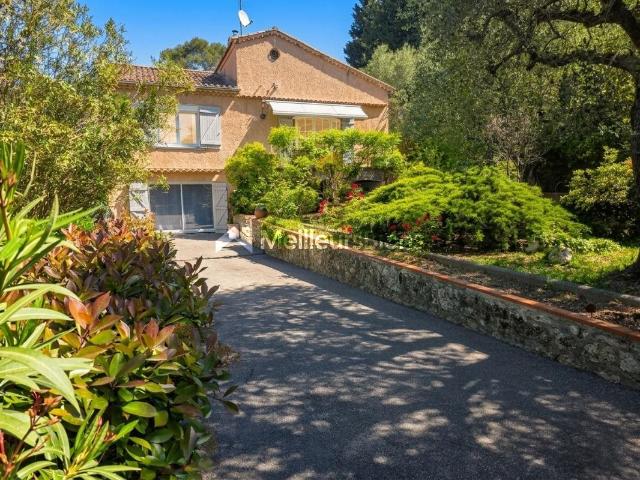 Villa de Prestige rénovée – Plein Sud & Calme absolu – Aubar. 188m² Le Cannet