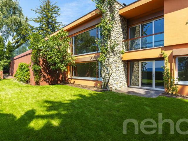 Villa de standing avec vue panoramique à 180° sur le lac Léman