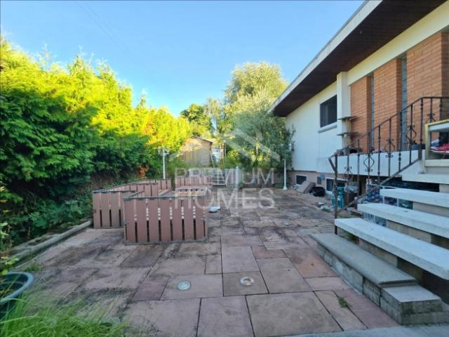 Villa de style avec ambiance de vacances Luxueuses et Petit Chalet