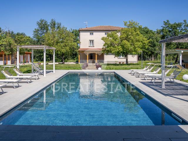 Villa Degli Artigiani 300m² Terranuova Bracciolini