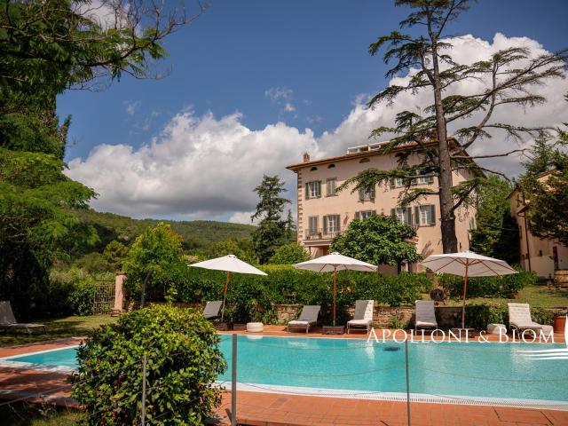 Villa d'epoca con parco e piscina nel Valdarno, Arezzo Tos. 1155m² Loro Ciuffenna