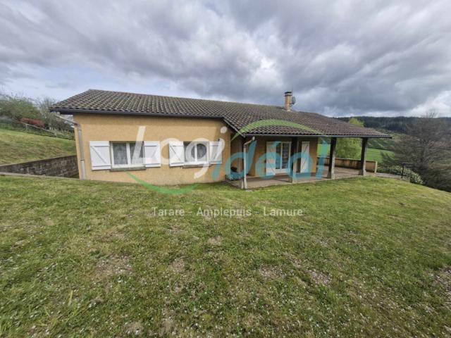 Villa des années 80 en bon état sur 1245m2 de terrain