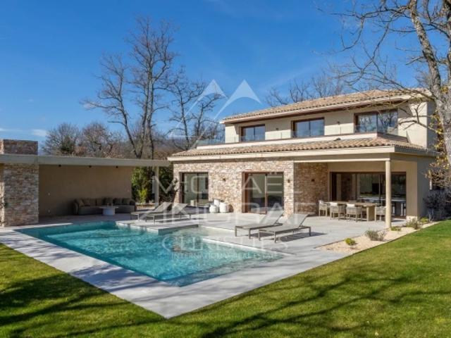 Villa d'Exception au Cœur du Domaine