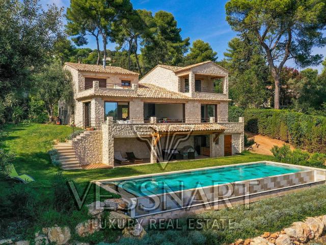 Villa d'exception avec de superbes finitions et vue panorami. 233m² Saint Paul